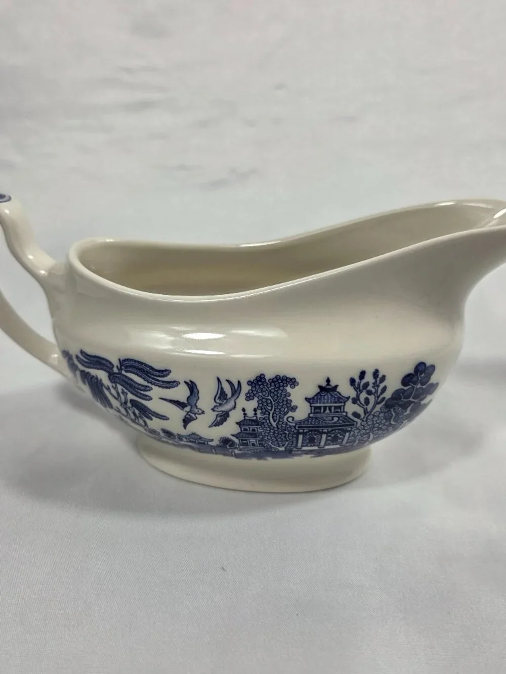 Churchill Willow Blue Gravy Boat Georgian Shape Earthenware England